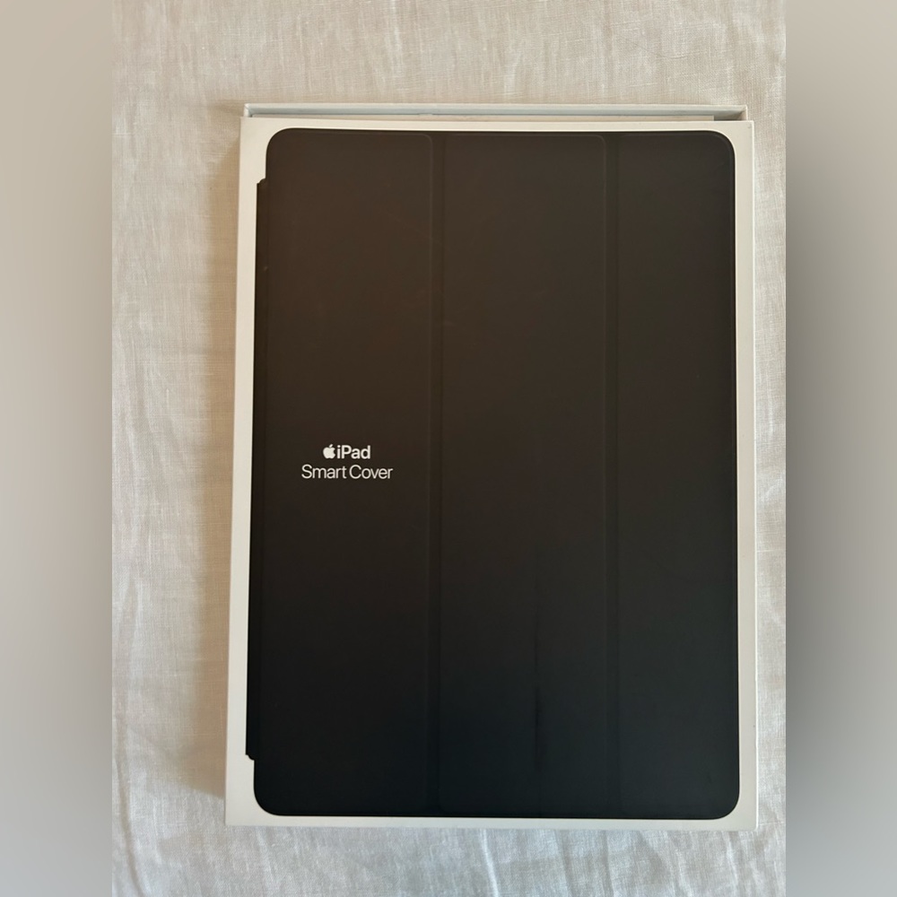 APPLE ipad black cover
